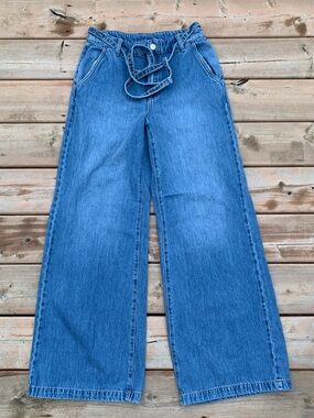 RW&CO High Rise Wide Leg Jeans Size 28 Soft Denim Tie Belt